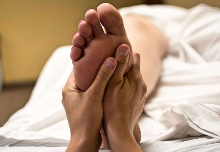 Foot massage therapy techniques and advantages